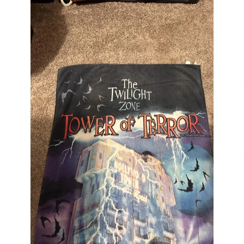 Disney Twilight Zone Tower Of Terror I Survived Beach Towel 30x60 DCA Disneyland